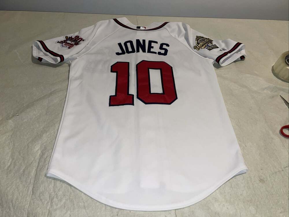 World Series Chipper Jones Atlanta Braves Jersey Mens Medium Majestic 30th 1995